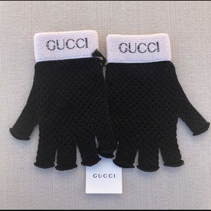 Gucci GG Fingerless Gloves in Black